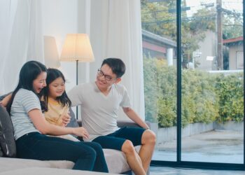 4 Ways Families Can Support Someone in Therapy