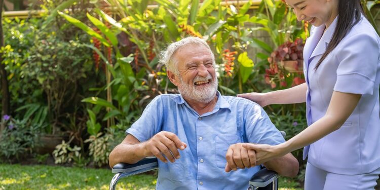 How to Find a Trusted Elderly Caregiver in Singapore