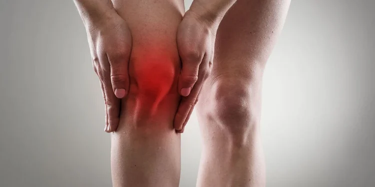 Knee Pain While Walking: What It May Mean and When to See a Doctor